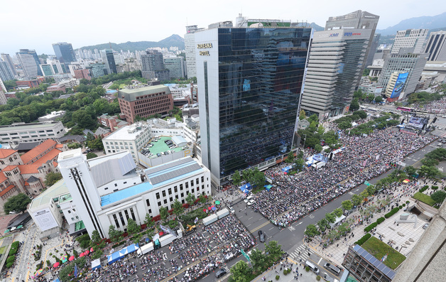 도심 꽉 채운 8·15 광화문 국민대회