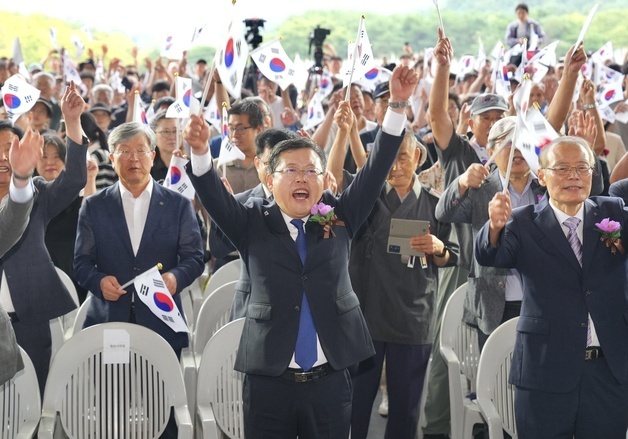 김희곤 독립기념관장 "40년 흘린 피의 열매가 광복…정말 기쁜 날"