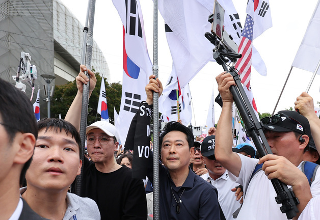 장동혁, 李대통령 임기단축 개헌 언급에 "5년짜리 8년 하겠단 것"