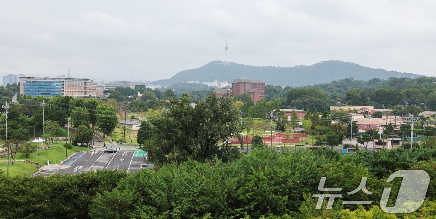 본문 이미지 - 서울 용산구 용산공원 일대. 2026.8.16 ⓒ 뉴스1 이종수 기자