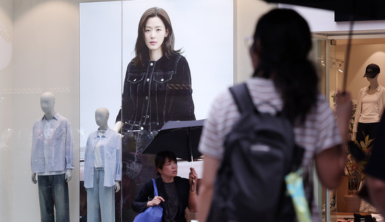 여름과 가을 사이…달라진 쇼윈도