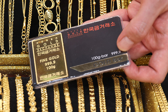 새해 정점 찍고 주춤하던 은행 '金테크'…금값 반등에 다시 '꿈틀'