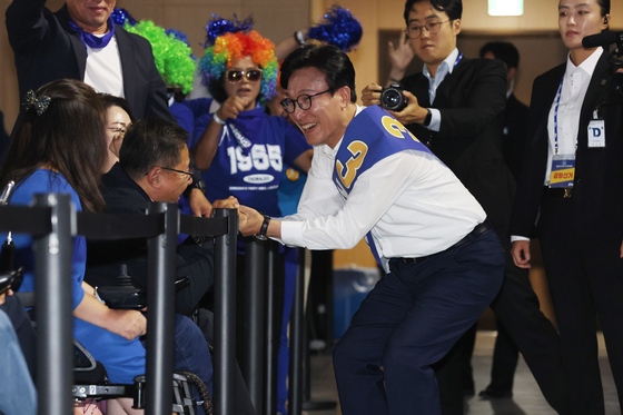 전당대회 참석하는 김민석 후보