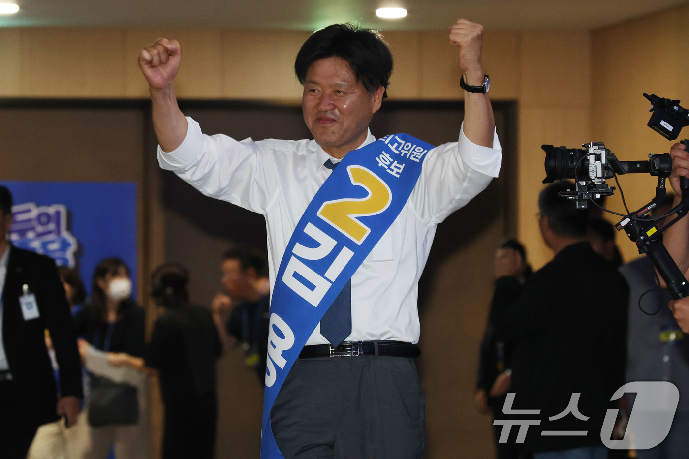 (대전=뉴스1) 황기선 기자 = 김용 더불어민주당 최고위원 후보가 17일 대전시 유성구 대전컨벤션센터(DCC) 제2전시장에서 '더불어민주당, 제3차 정기전국당원대회'에 참석하고 있 …