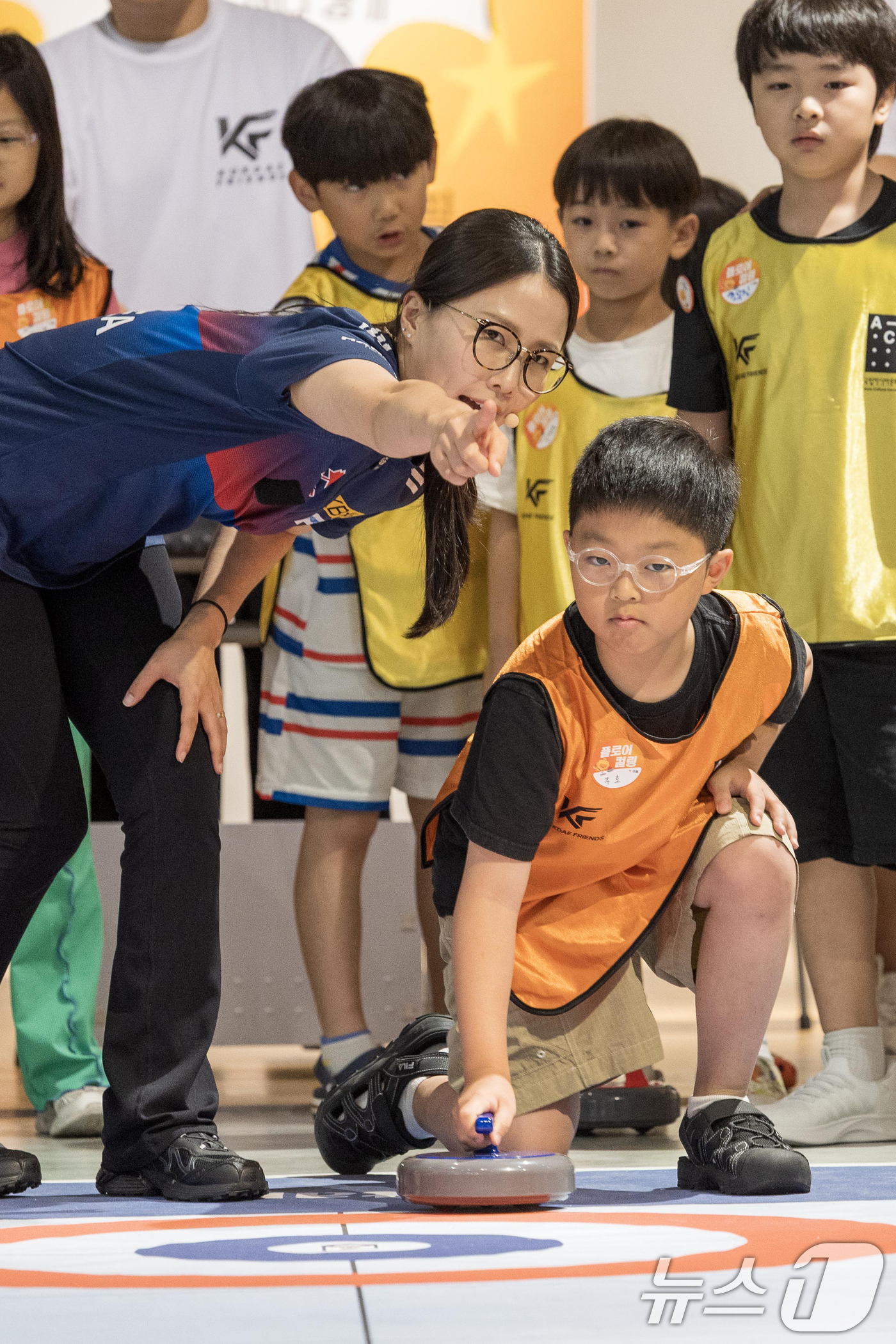 (광주=뉴스1) 김태성 기자 = 2018 평창동계올림픽 여자 컬링 은메달 주역인 김은정 선수가 17일 전남광주통합특별시 동구 국립아시아문화전당 어린이문화원 다목적홀에서 열린 ‘스포 …