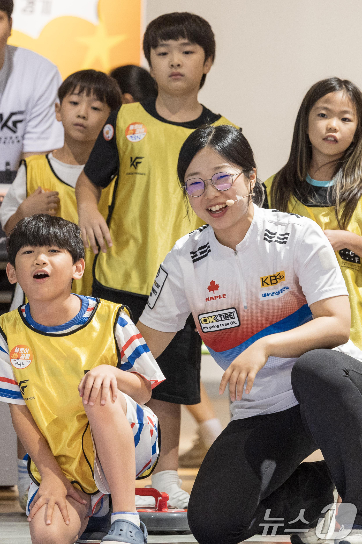 (광주=뉴스1) 김태성 기자 = 2018 평창동계올림픽 여자 컬링 은메달 주역인 김선영 선수가 17일 전남광주통합특별시 동구 국립아시아문화전당 어린이문화원 다목적홀에서 열린 ‘스포 …