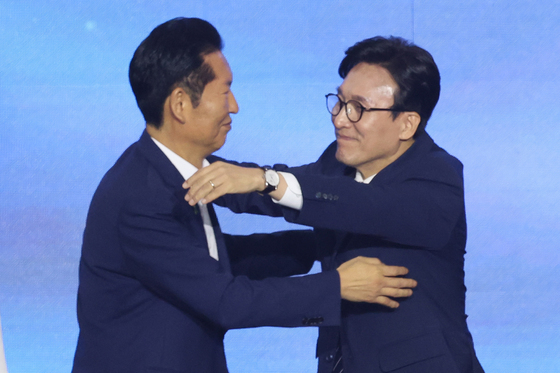 전당대회 여론조사 조작 의혹 유튜버, 김민석 고소…"개인정보 무단공개"