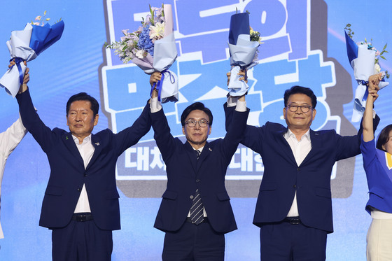 민주 새 사령탑에 김민석…"정청래·송영길과 함께 뛰겠다"