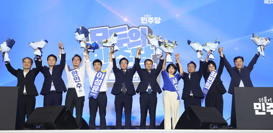 김민석 신임 당대표, 새 지도부와 인사