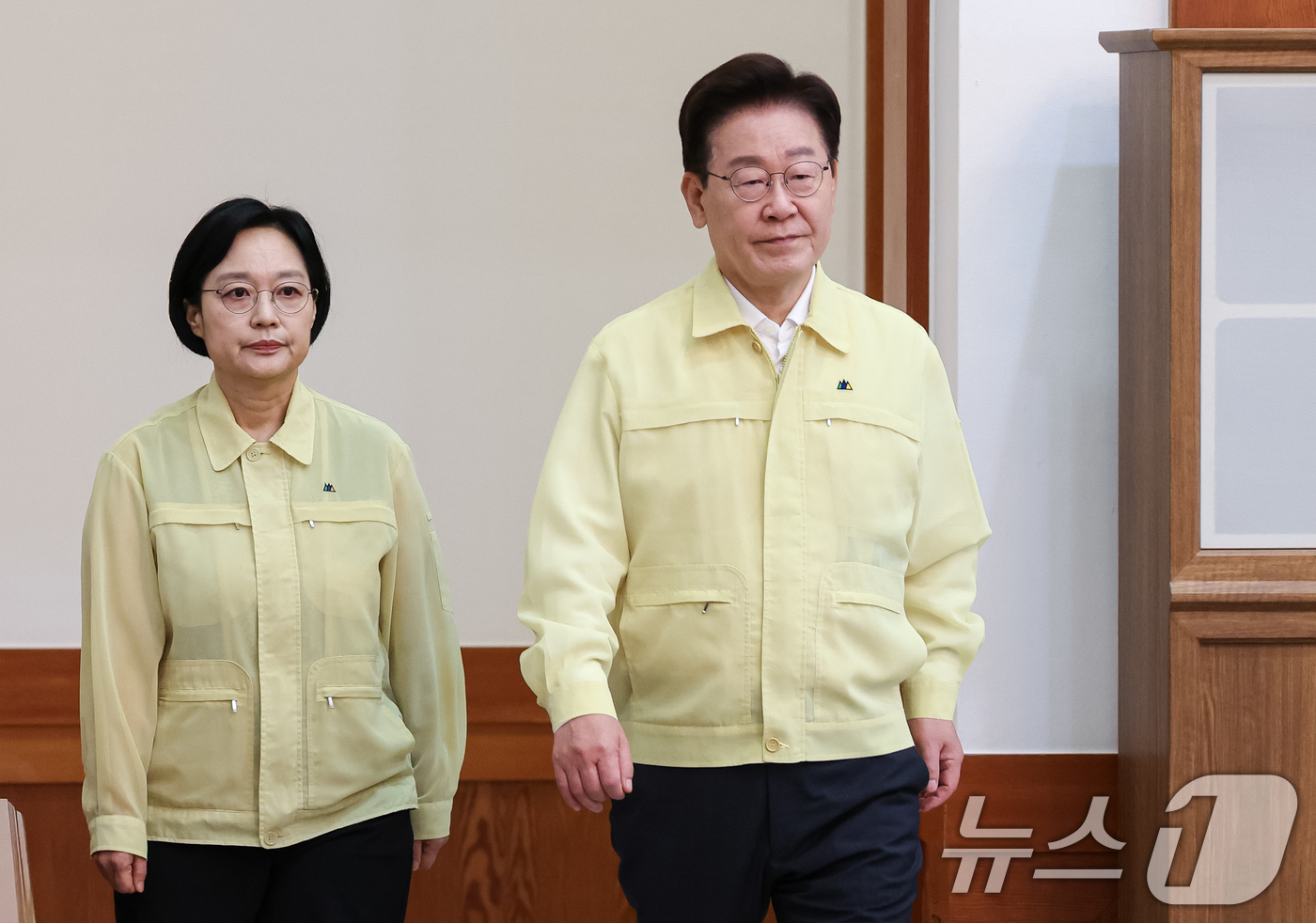 (서울=뉴스1) 허경 기자 = 이재명 대통령이 18일 청와대에서 열린 제1회 을지국무회의에 입장을 하고 있다. 2026.8.18/뉴스1