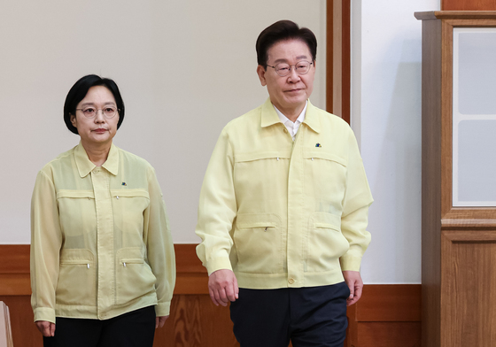 을지국무회의 입장하는 이재명 대통령