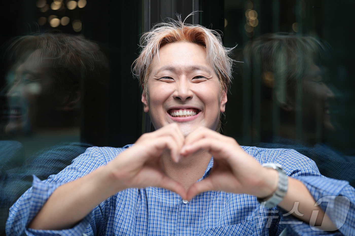 (서울=뉴스1) 권현진 기자 = 코미디언 유영우가 서울 종로구 뉴스1 본사에서 열린 인터뷰에 앞서 포즈를 취하고 있다.2019년 KBS 특채 개그맨으로 데뷔한 유영우는 ‘개그콘서트 …