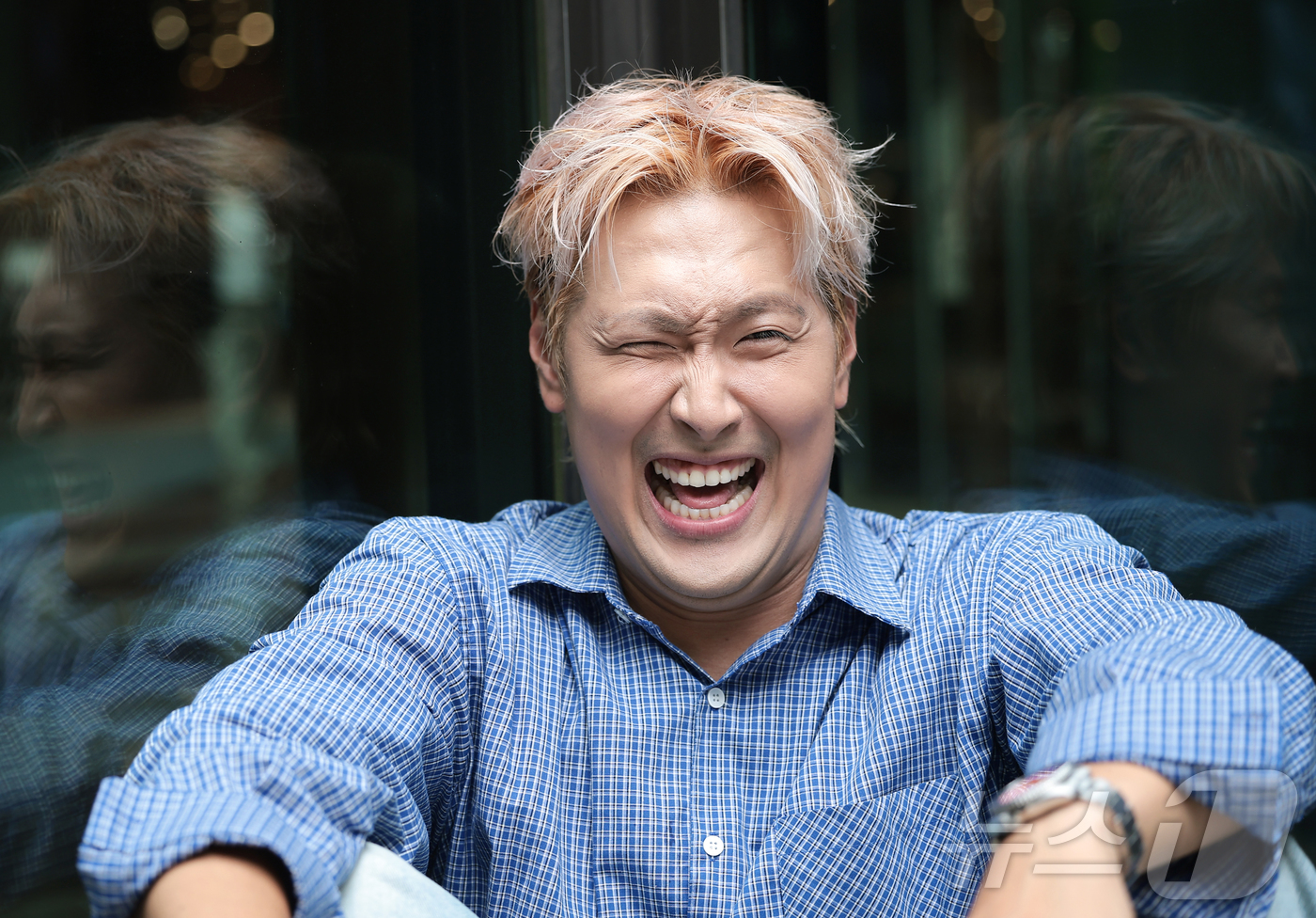 (서울=뉴스1) 권현진 기자 = 코미디언 유영우가 서울 종로구 뉴스1 본사에서 열린 인터뷰에 앞서 포즈를 취하고 있다.2019년 KBS 특채 개그맨으로 데뷔한 유영우는 ‘개그콘서트 …