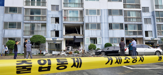 기록적 폭우에 산사태 참변…20대 희생자 빈소 '침통'