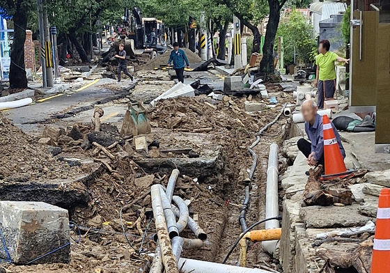 도로 유실 흔적 곳곳