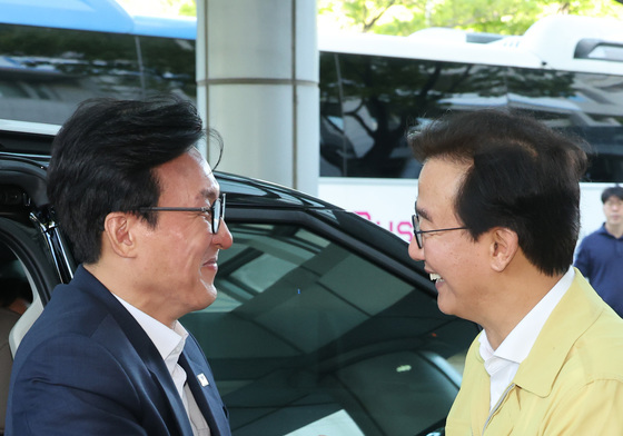 전재수 시장 예방하는 김민석 대표