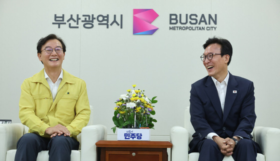 김민석·전재수 '화기애애'