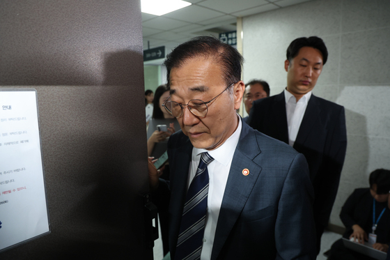 당정협의회 참석하는 김윤덕 국토부 장관
