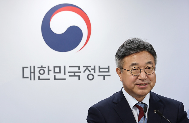 윤호중 "법무부·성평등부 등 내년 상반기부터 세종 이전…규모 큰 기관 우선"