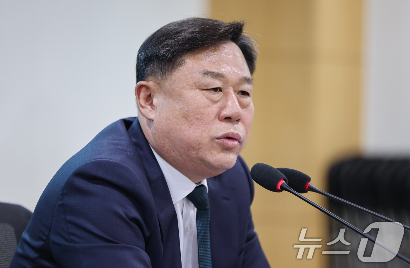 (서울=뉴스1) 김도우 기자 = 김종훈 진보당 당대표가 19일 서울 여의도 국회 의원회관에서 기자간담회를 하고 있다. 2026.8.19/뉴스1