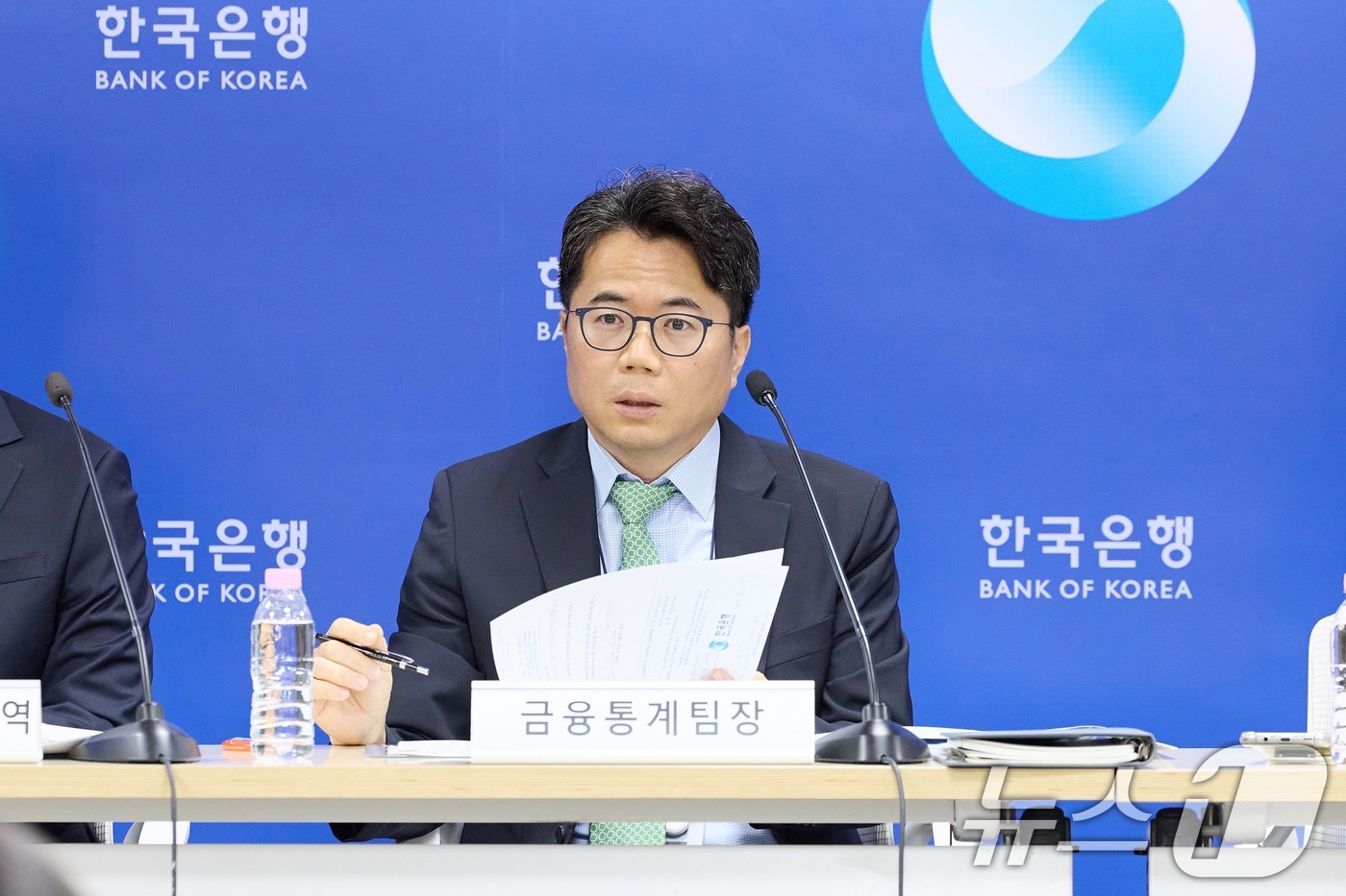 (서울=뉴스1) = 김성준 한국은행 경제통계1국 금융통계팀장이 19일 오전 서울 중구 한국은행에서 열린 2026년 2/4분기 가계신용(잠정) 설명회에서 발언하고 있다.한국은행이 이 …