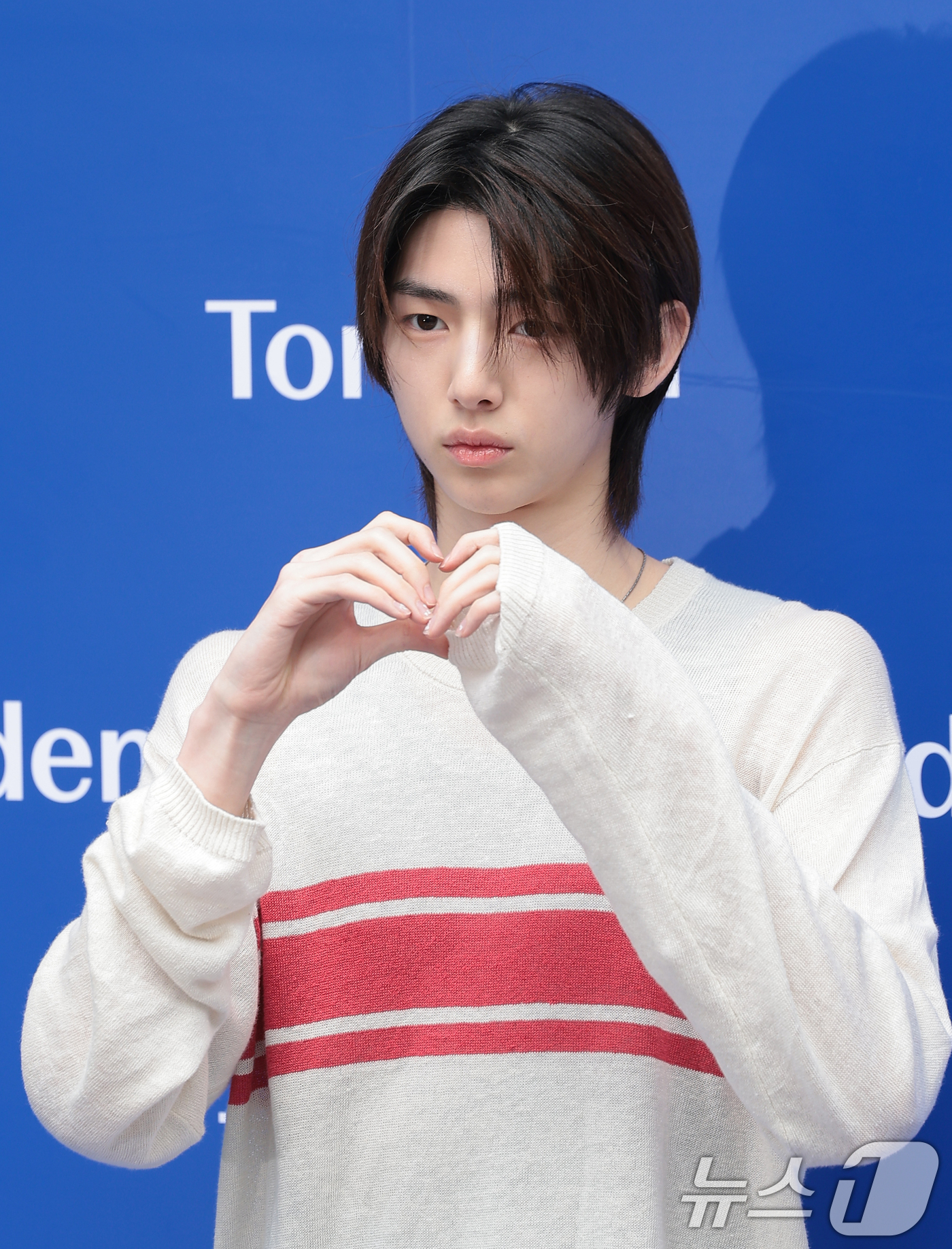 (서울=뉴스1) 권현진 기자 = 그룹 코르티스(CORTIS)의 주훈이 19일 서울 성동구 트렌드팟 바이 올리브영N 성수에서 진행된 '딥 다이브 뉴스(DEEP DIVE NEWS)' …