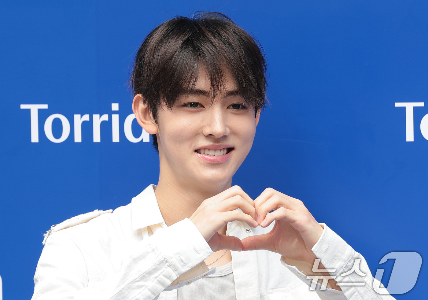 (서울=뉴스1) 권현진 기자 = 그룹 코르티스(CORTIS)의 성현이 19일 서울 성동구 트렌드팟 바이 올리브영N 성수에서 진행된 '딥 다이브 뉴스(DEEP DIVE NEWS)' …
