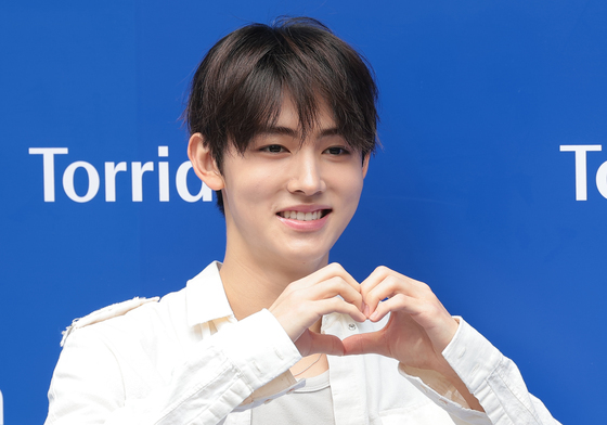 성현, 맑은 눈의 왕자님