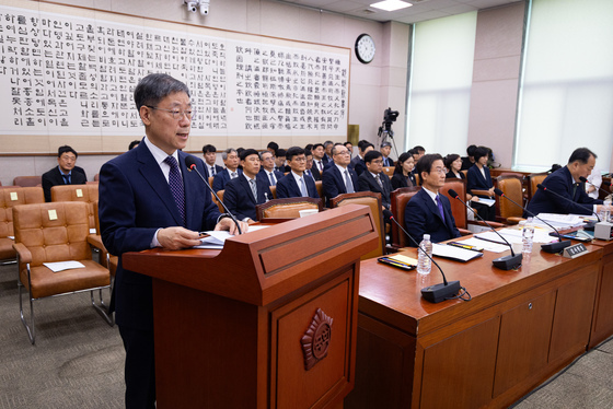 법사위, 조희대 출석요구 범여권 주도 의결…국힘 "망신주기"