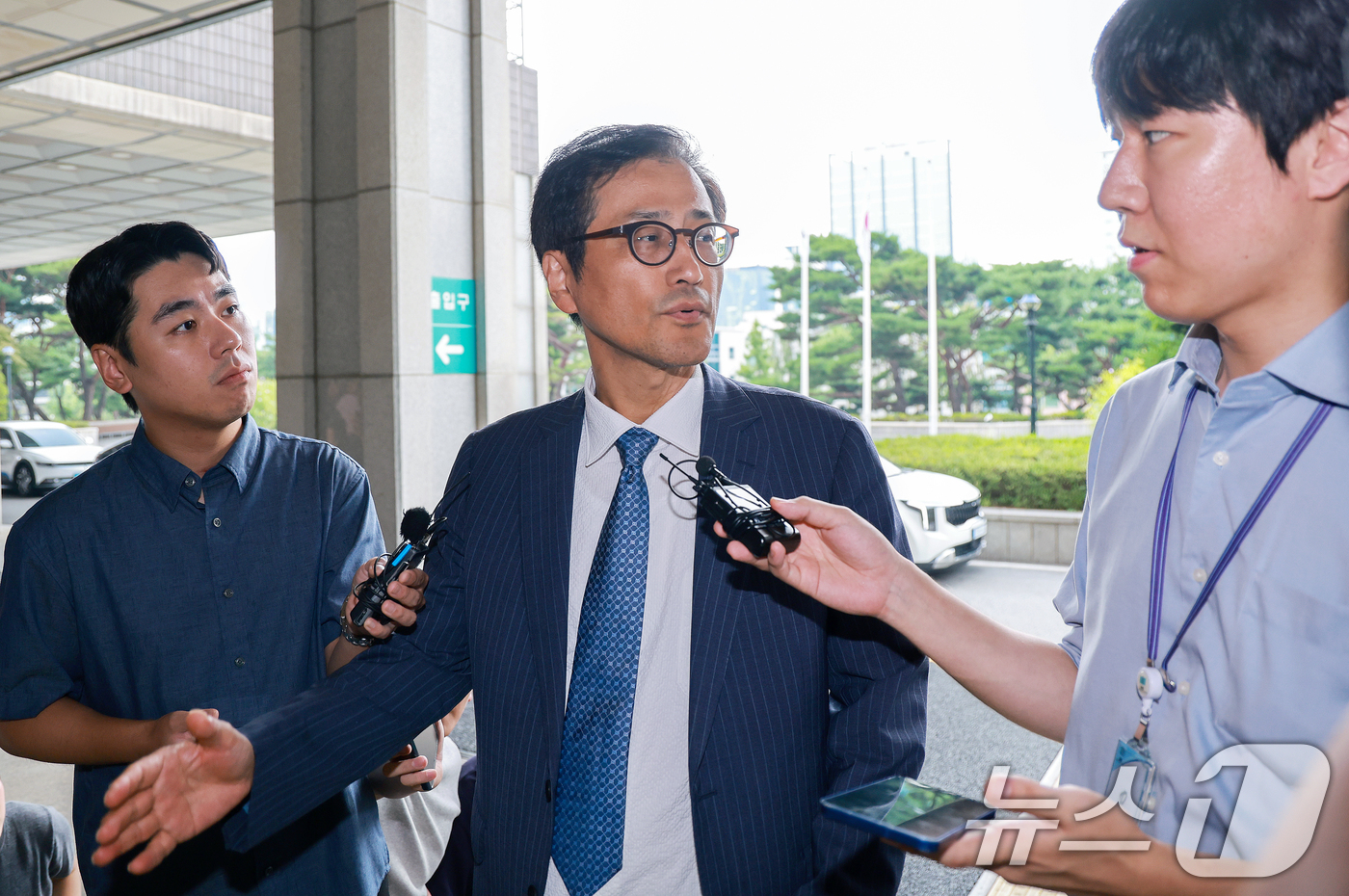 (서울=뉴스1) 이호윤 기자 = 제9회 전국동시지방선거 투표용지 부족 사태 등 국민 참정권 의혹의 진상을 규명할 선거관리위원회 특별검사로 임명된 이태한 변호사가 19일 서울 서초구 …