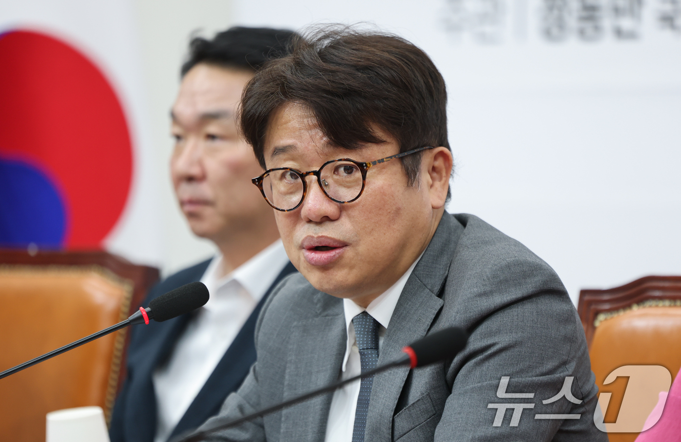 (서울=뉴스1) 김도우 기자 = 유의동 국회 국토교통위원회 위원장이 19일 서울 여의도 국회에서 열린 뉴홈 피해자·입주예정자 간담회에서 인사말을 하고 있다. 2026.8.19/뉴스 …