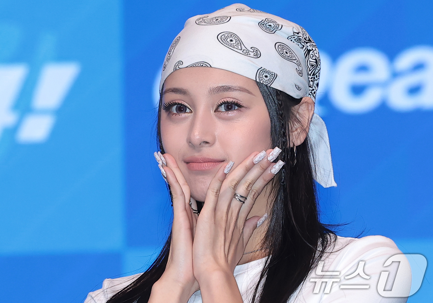 (서울=뉴스1) 권현진 기자 = 그룹 앳하트(AtHeart)의 케이틀린이 19일 서울 마포구 라이즈오토그래프컬렉션에서 열린 ‘3+4!’ 제작발표회에서 포즈를 취하고 있다 2026. …