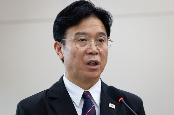 김영훈 장관 "HL만도 대표이사 중처법 입건…불법파견도 조사"