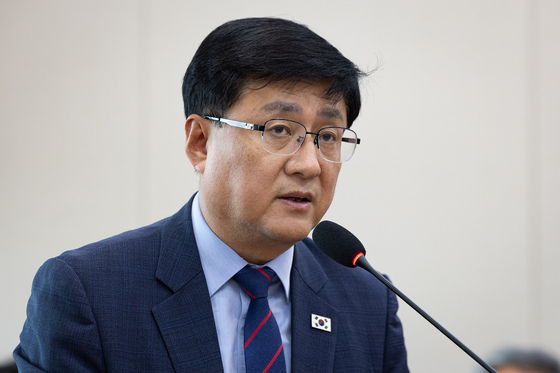 결산 보고하는 김성환 기후에너지환경부 장관
