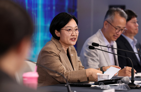 모두발언하는 한성숙 총리
