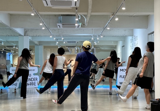 "성수동서 K팝 댄스 체험을"…뷰오리 팝업 클래스에 몰린 여성들