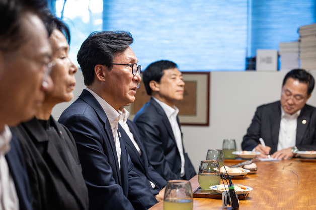 평산마을 찾은 김민석 대표