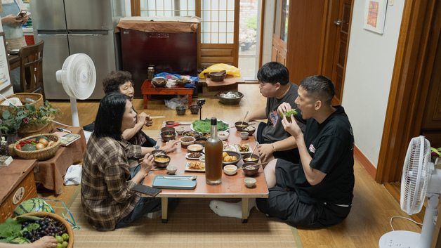 재일제주인 4세 'PM Kenobi'와 '뭐랭하맨'의 특별한 제주 여행