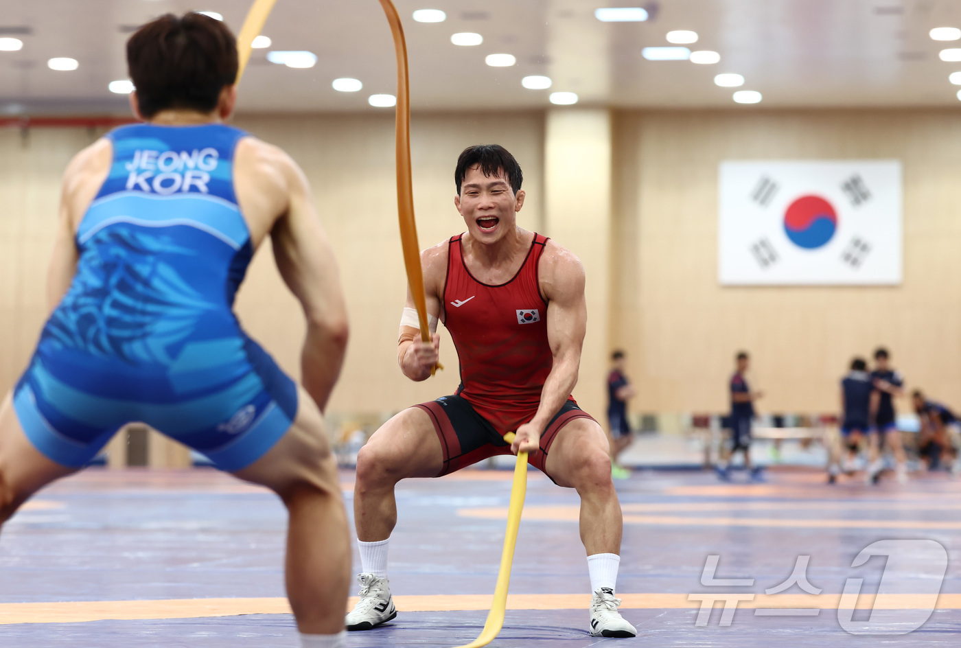 (진천=뉴스1) 김민지 기자 = 레슬링 국가대표 정한재가 19일 오후 진천 국가대표선수촌에서 열린 대한민국 레슬링 국가대표 미디어데이 공개 훈련에서 구슬땀을 흘리고 있다. 2026 …