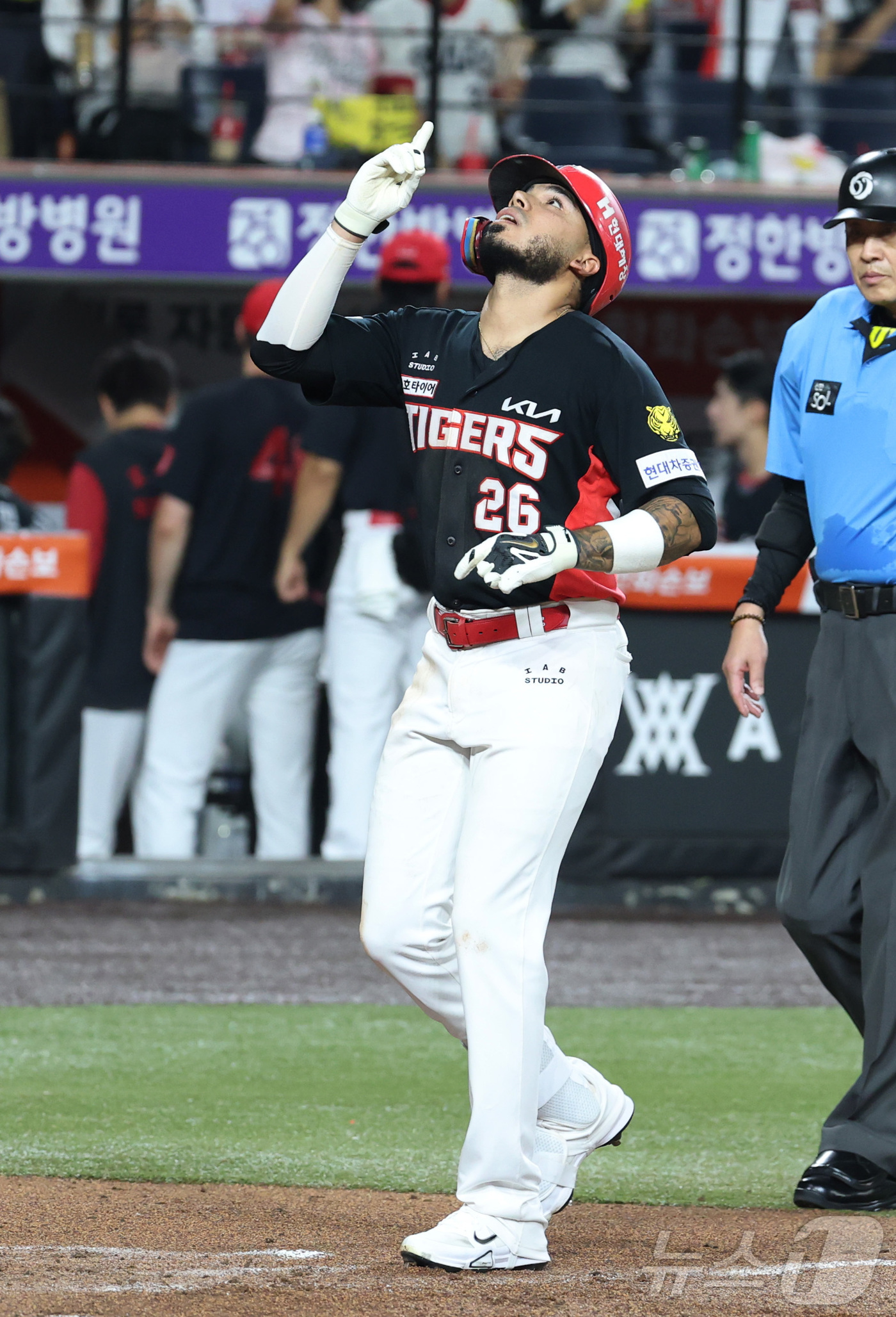 (대전=뉴스1) 김기남 기자 = 19일 대전 한화생명볼파크에서 열린 2026 신한 SOL KBO리그 기아 타이거즈와 한화 이글스의 경기에서 기아 카스트로가 3회초 솔로 홈런을 치고 …