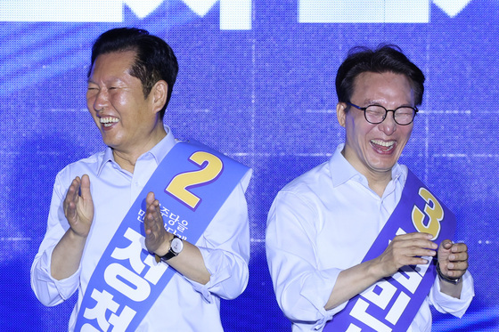 마지막에 웃게 될 후보는