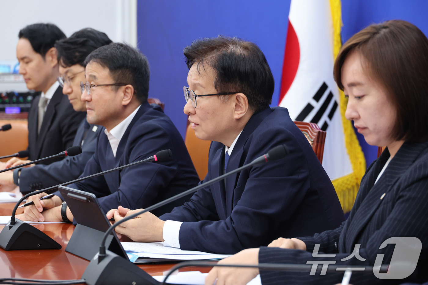 (서울=뉴스1) 신웅수 기자 = 권칠승 신임 더불어민주당 정책위의장이 20일 서울 여의도 국회에서 열린 정책조정회의에서 발언하고 있다. 2026.8.20/뉴스1
