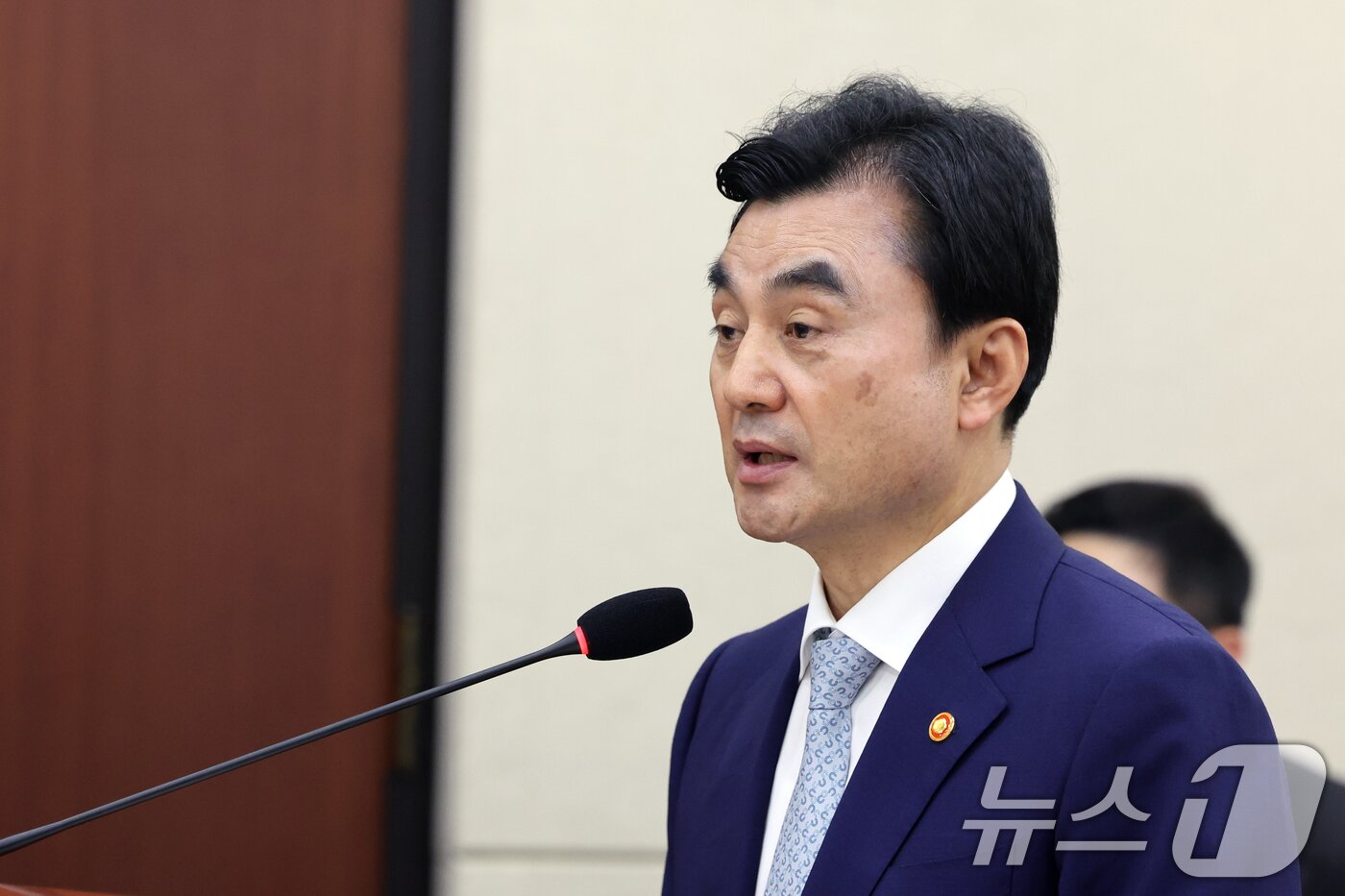 본문 이미지 - 안규백 국방부 장관이 20일 오전 서울 여의도 국회에서 열린 국방위원회 전체회의에서 업무보고를 하고 있다. 2026.8.20 ⓒ 뉴스1 황기선 기자