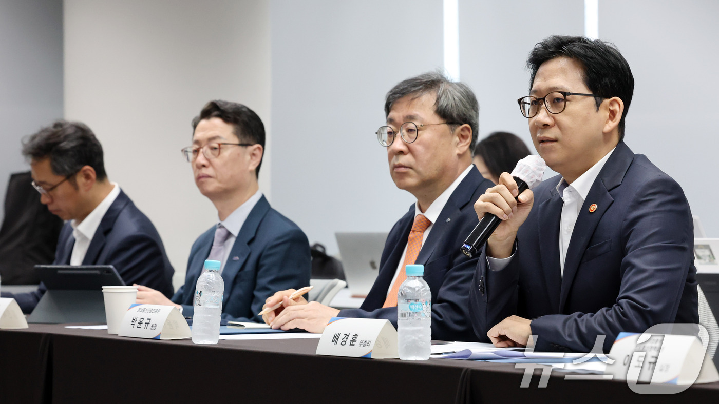 (서울=뉴스1) 박세연 기자 = 배경훈 부총리 겸 과학기술정보통신부 장관이 20일 서울 종로구 HJ비즈니스센터 광화문에서 열린 개방형 AI컴퓨팅 인프라 생태계 구축을 위한 AI반도 …