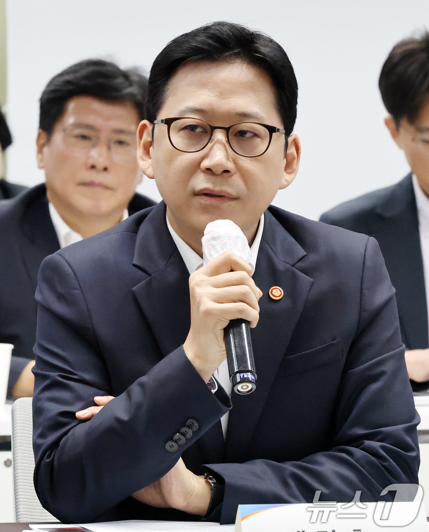 (서울=뉴스1) 박세연 기자 = 배경훈 부총리 겸 과학기술정보통신부 장관이 20일 서울 종로구 HJ비즈니스센터 광화문에서 열린 개방형 AI컴퓨팅 인프라 생태계 구축을 위한 AI반도 …