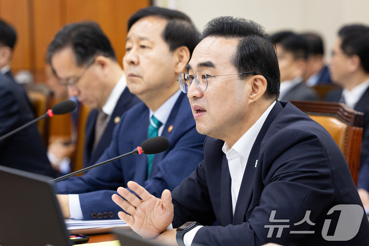 (서울=뉴스1) 유승관 기자 = 박홍근 기획예산처 장관이 20일 서울 여의도 국회에서 열린 제438회 국회(임시회) 재정경제기획위원회 제1차 전체회의에 출석해 의원 질의에 답하고 …
