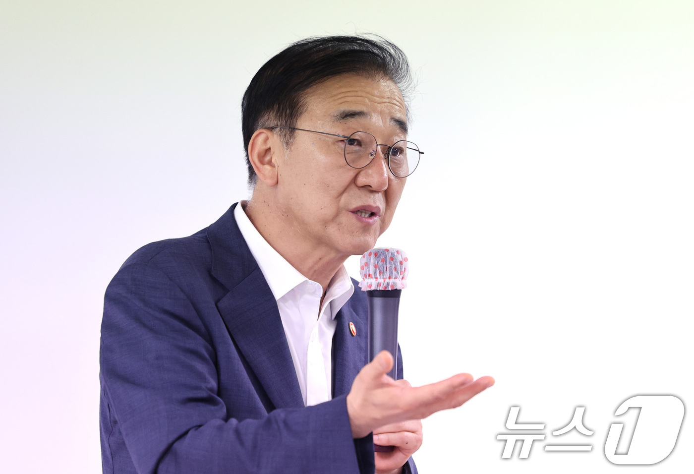 (서울=뉴스1) 박지혜 기자 = 김윤덕 국토교통부 장관이 20일 서울 중구 정동에서 오세훈 서울시장과 주택 공급 관련 회동을 마친 뒤 브리핑을 하고 있다.  2026.8.20/뉴스 …
