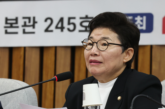 개회사하는 임이자 신임 국민의힘 정책위의장