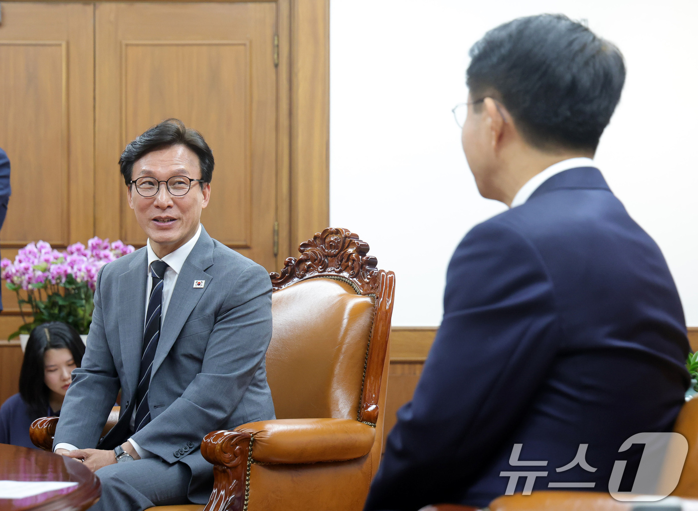 (서울=뉴스1) 유승관 기자 = 김민석 더불어민주당 대표가 20일 서울 여의도 국회에서 조정식 국회의장을 예방하고 있다. (공동취재) 2026.8.20/뉴스1