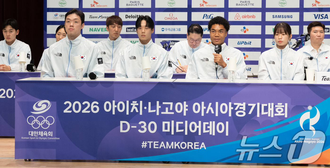 (진천=뉴스1) 안은나 기자 = 육상 국가대표 나마디 조엘진이 20일 충북 진천선수촌에서 열린 2026 아이치·나고야하계아시아경기대회 D-30 미디어데이 대한민국선수단 기자회견에 …